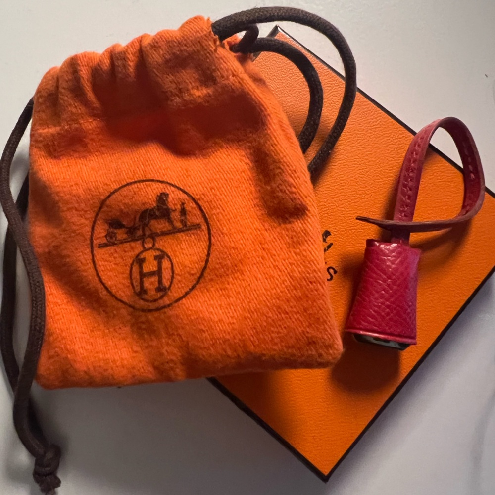 AUTH Hermes Minicaki Sheet Dock Tag Leather